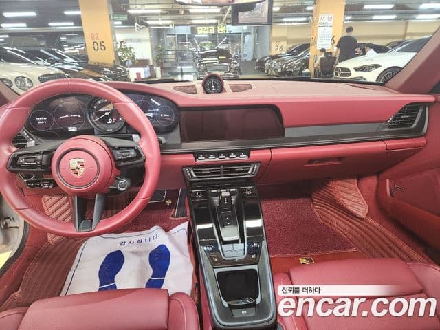 Porsche 911 2023 — ფოტო 13/20