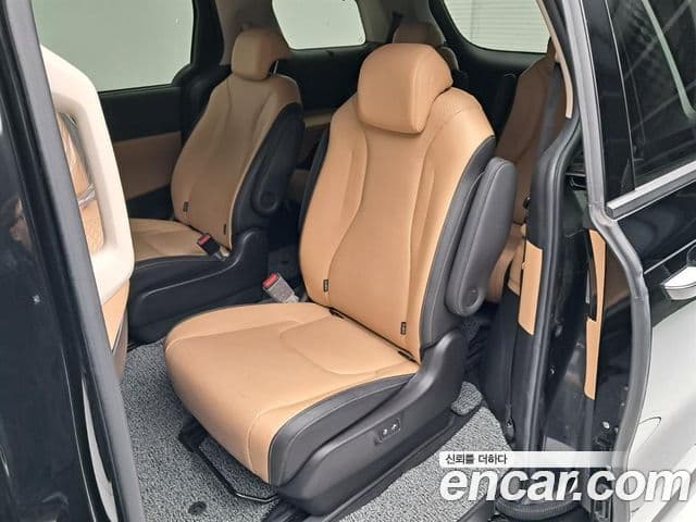 Kia Carnival 2020 — Фото 12/20