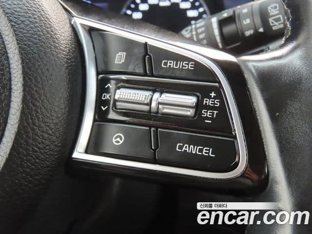 Kia Seltos 2019 — Şəkil 17/20