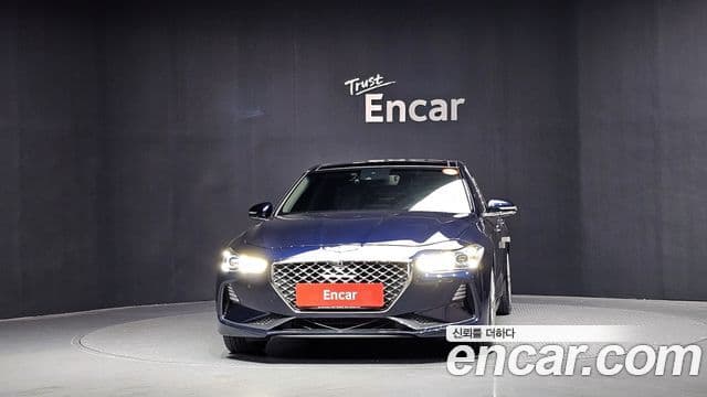Genesis G70 2018 — ფოტო 8/20