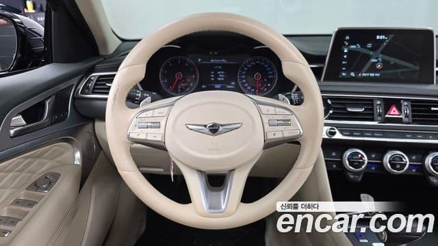 Genesis G70 2018 — ფოტო 19/20
