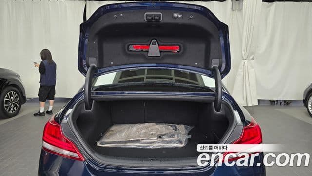 Genesis G70 2018 — ფოტო 13/20