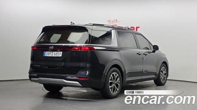 Kia Carnival 2021 — Фото 2/20