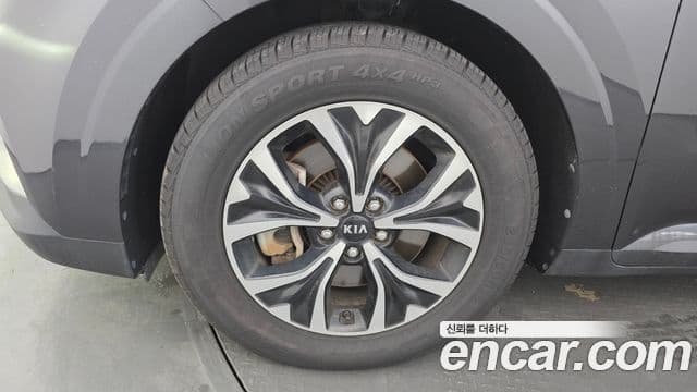 Kia Carnival 2021 — Фото 5/20