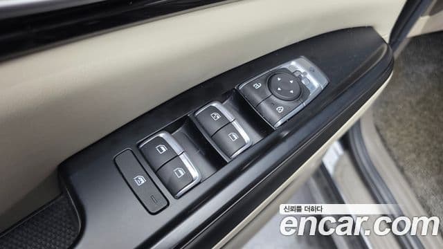 Kia Carnival 2021 — Фото 13/20