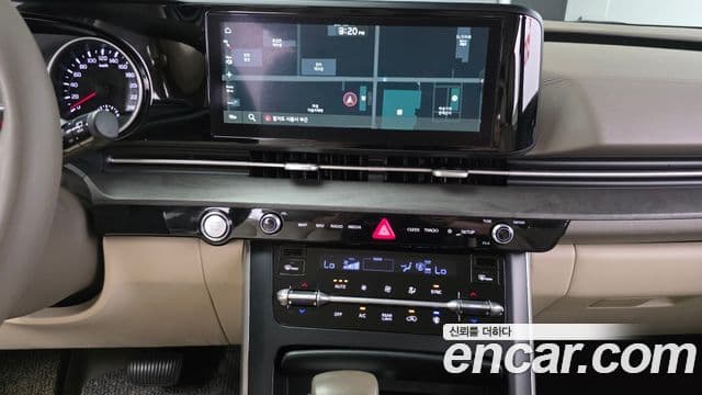 Kia Carnival 2021 — Фото 19/20