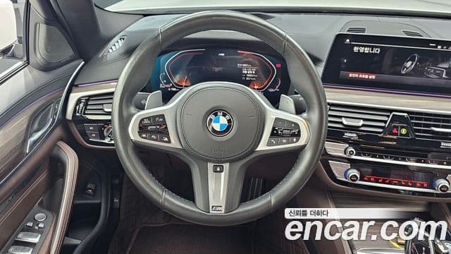 BMW 5 Series 2020 — Фото 13/20