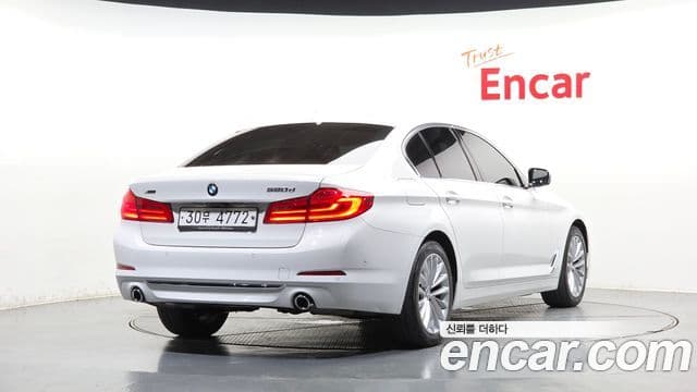 BMW 5 Series 2019 — Фото 1/20