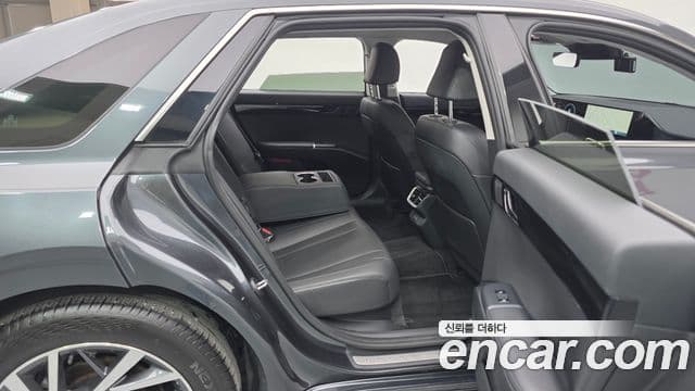 Hyundai Grandeur 2023 — ფოტო 11/20