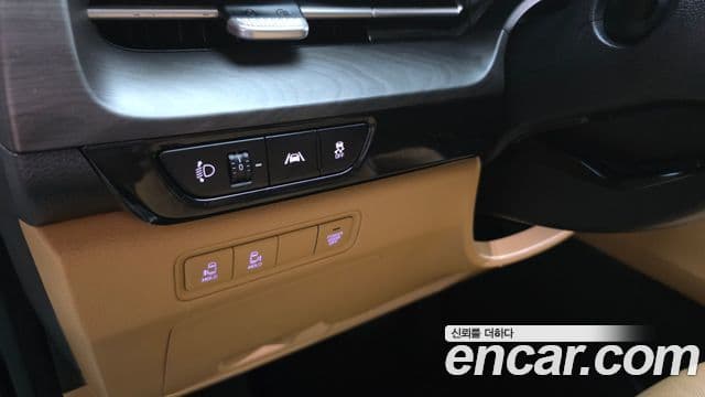 Kia Carnival 2020 — Фото 14/20