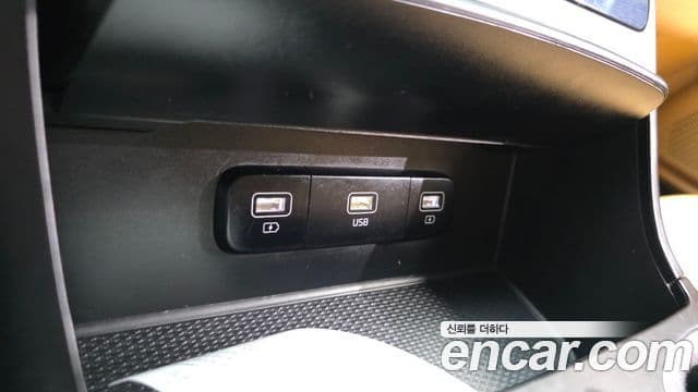 Kia Carnival 2020 — Фото 17/20