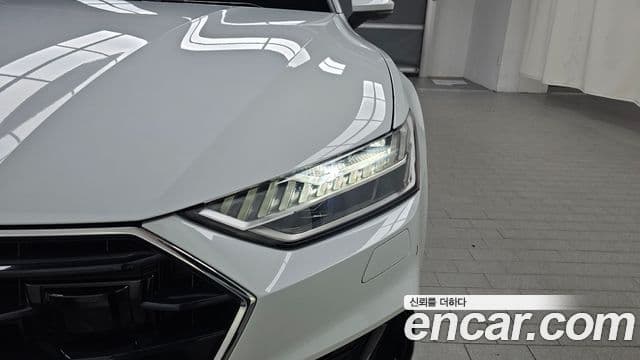 Audi A7 2021 — Şəkil 30/32