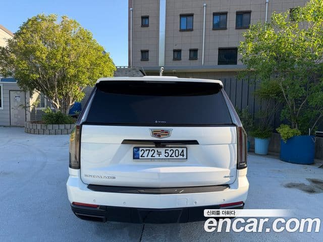 Cadillac Escalade 2025 — Şəkil 8/9