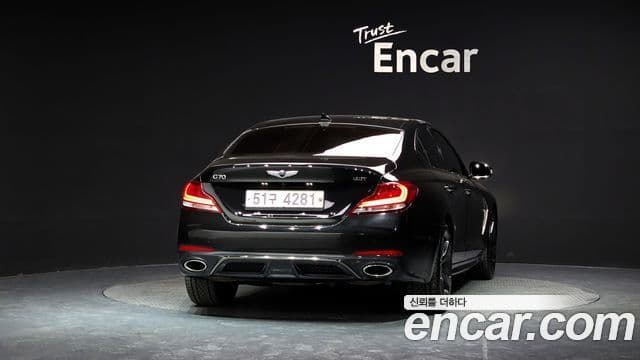 Genesis G70 2019 — Photo 31/33