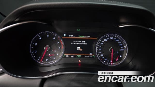 Genesis G70 2019 — Photo 11/33