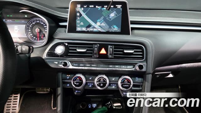 Genesis G70 2019 — Photo 29/33