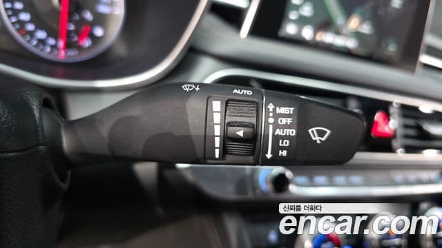 Genesis G70 2019 — Photo 21/33
