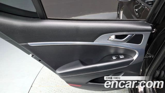 Genesis G70 2019 — Photo 7/33