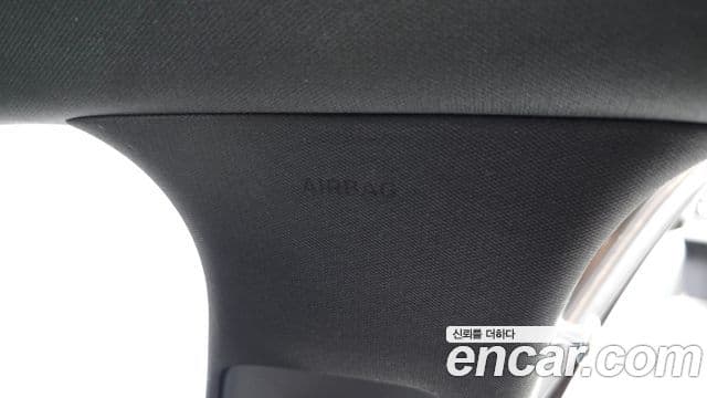 Genesis G70 2019 — Photo 28/33