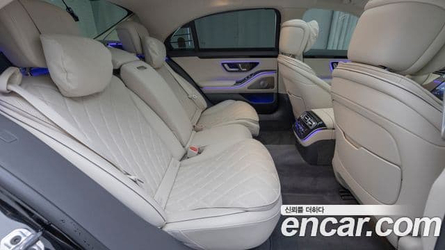 Mercedes-Benz S-Class 2025 — Photo 14/20