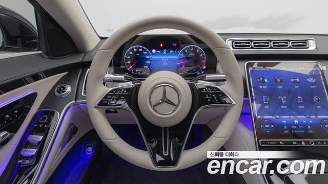 Mercedes-Benz S-Class 2025 — Photo 10/20