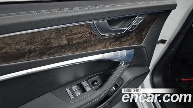 Audi A6 2021 — Photo 31/33