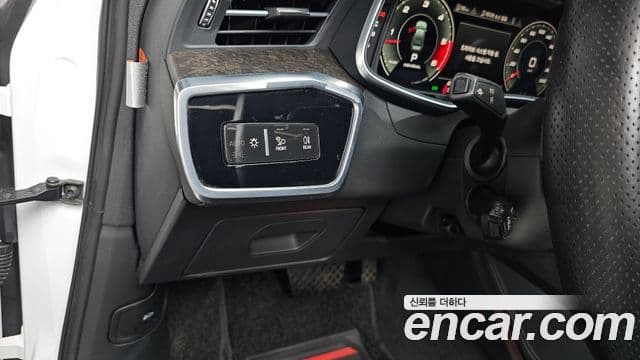 Audi A6 2021 — Photo 25/33