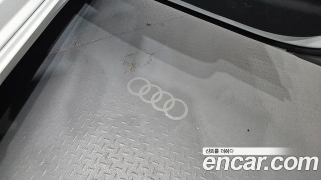 Audi A6 2021 — Photo 17/33