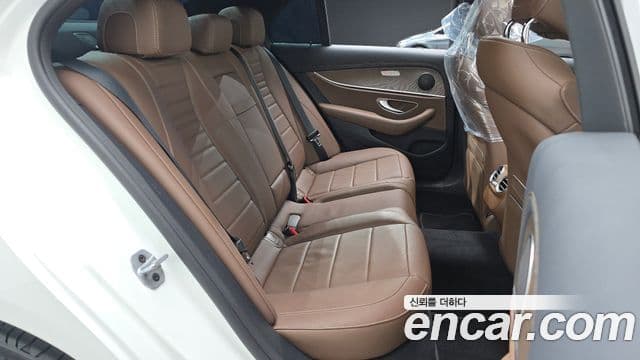 Mercedes-Benz E-Class 2022 — Şəkil 11/20