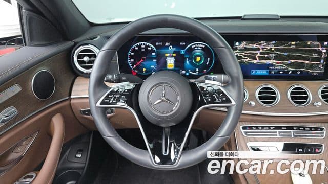 Mercedes-Benz E-Class 2022 — Şəkil 13/20