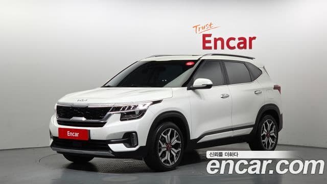 Kia Seltos 2022 — ფოტო 1/20