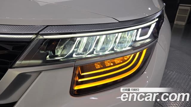 Kia Seltos 2022 — Şəkil 2/33