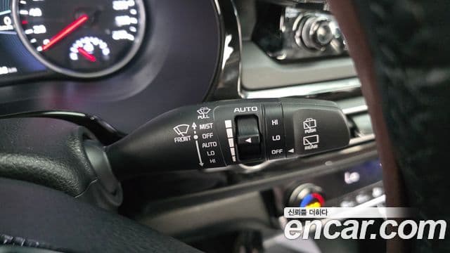 Kia Seltos 2022 — Şəkil 20/33