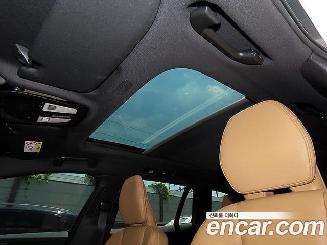 Volvo V60 Cross Country 2022 — Şəkil 16/20