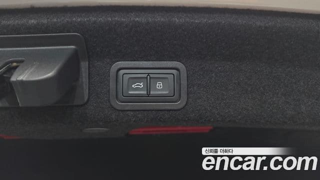 Audi A6 2022 — ფოტო 33/33