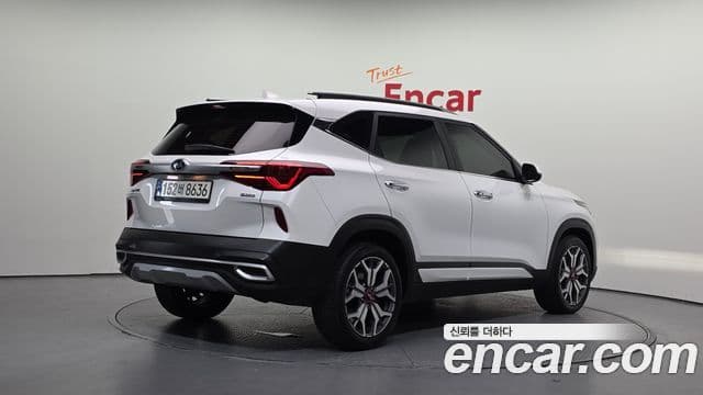 Kia Seltos 2021 — Şəkil 2/20