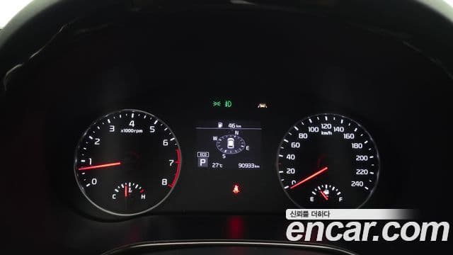 Kia Seltos 2021 — ფოტო 8/20