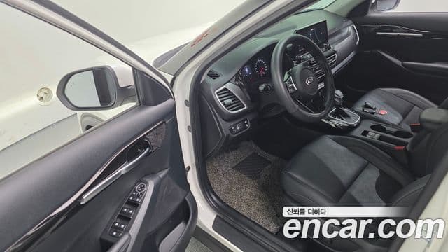 Kia Seltos 2021 — ფოტო 11/20