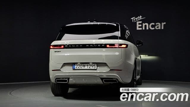Land Rover Range Rover Sport 2024 — ფოტო 4/20
