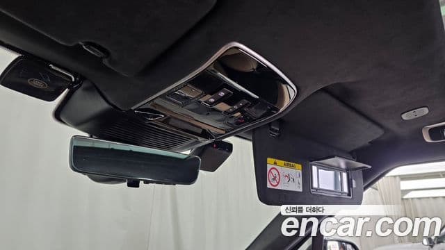 Land Rover Range Rover Sport 2024 — Photo 35/36