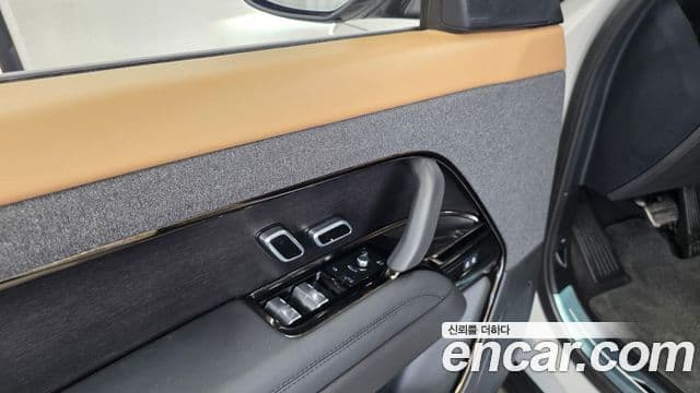 Land Rover Range Rover Sport 2024 — Photo 16/36