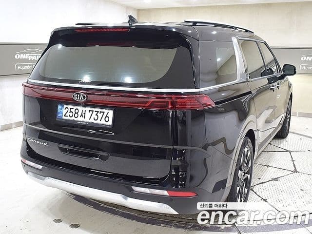 Kia Carnival 2020 — ფოტო 2/20