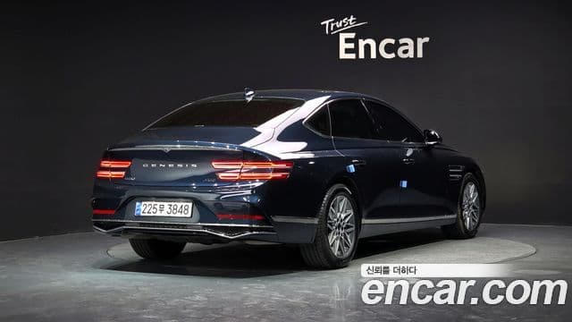Genesis Electrified G80 2024 — Şəkil 1/20