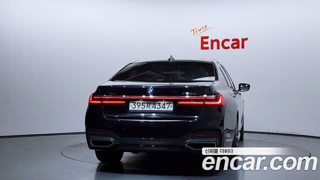 BMW 7 Series 2019 — ფოტო 4/20