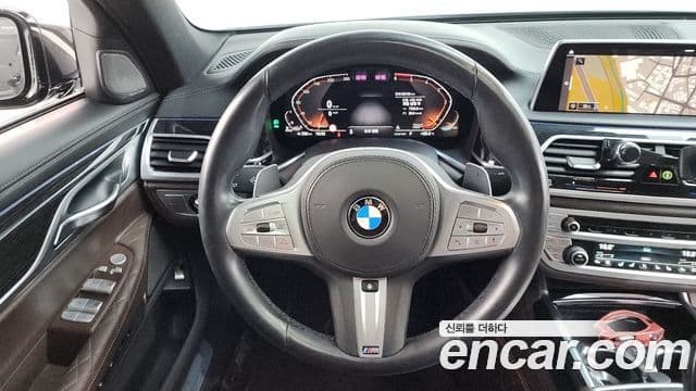BMW 7 Series 2019 — ფოტო 13/20
