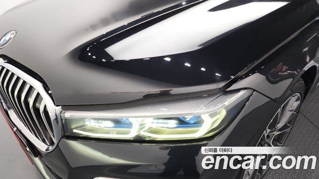 BMW 7 Series 2019 — Photo 31/36