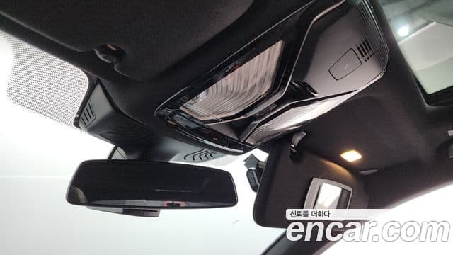 BMW 7 Series 2019 — Photo 8/36