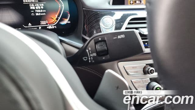 BMW 7 Series 2019 — Photo 4/36