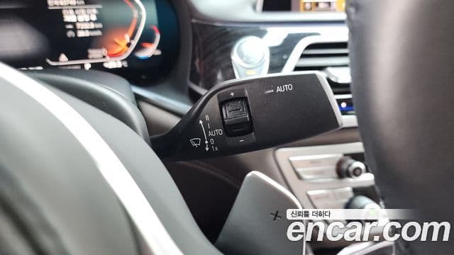 BMW 7 Series 2019 — Photo 10/36