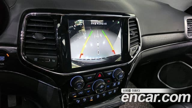 Jeep Grand Cherokee 2021 — Şəkil 19/20